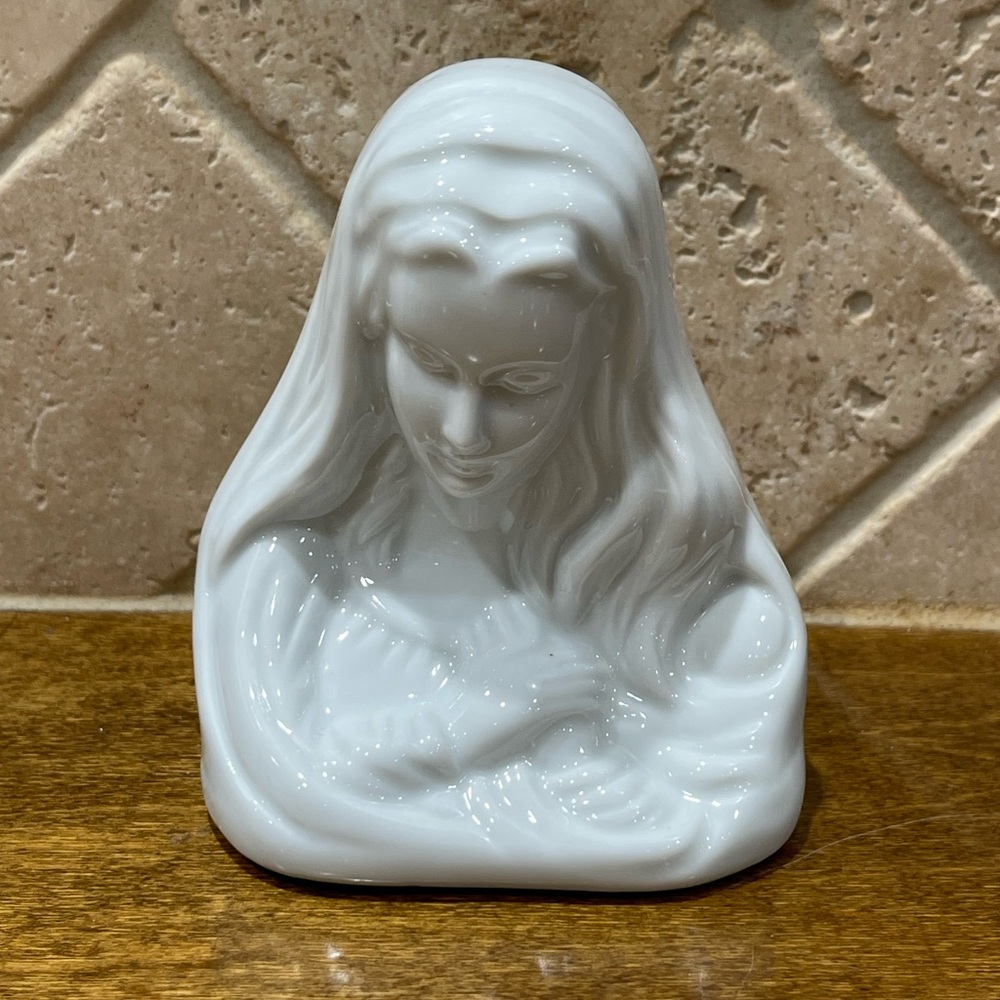 Elegant White Ceramic Virgin Mary Statue